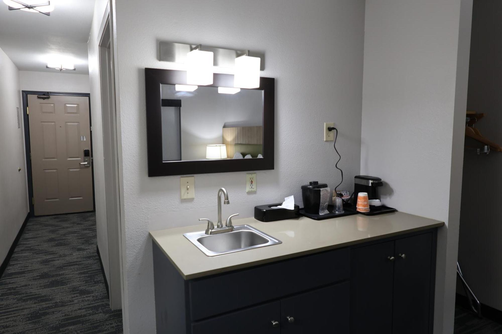 Country Inn & Suites By Radisson, Sparta, Wi Luaran gambar